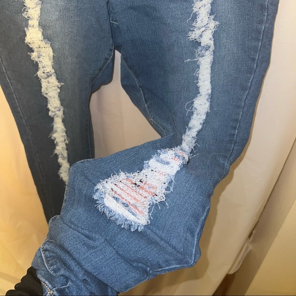 Brand New Dream Butt Jeans - Picture 3 of 8